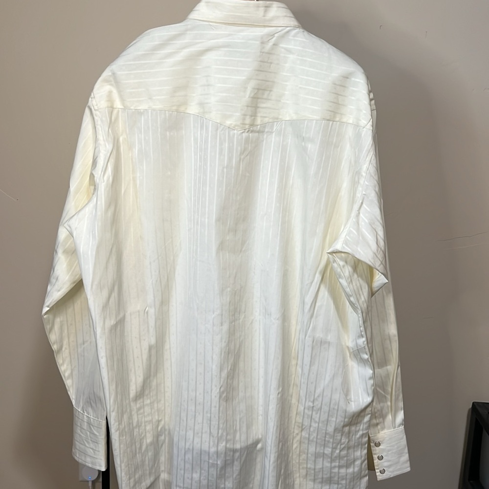 Men’s Wrangler Pinstripe Cream Pearl Snap Long Sleeve Collared Dress Shirt - Picture 2 of 9